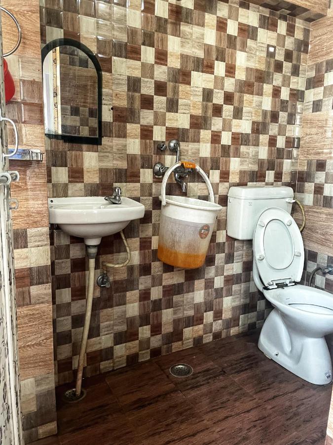 Shri Guest House Варанасі Екстер'єр фото