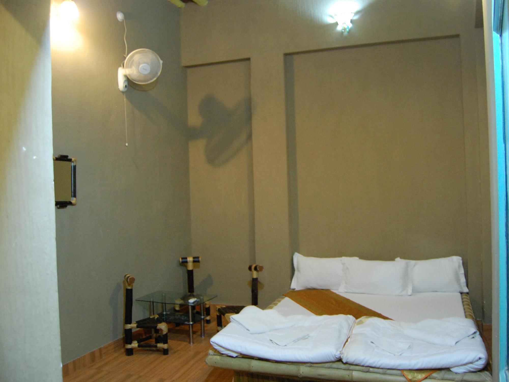 Shri Guest House Варанасі Екстер'єр фото