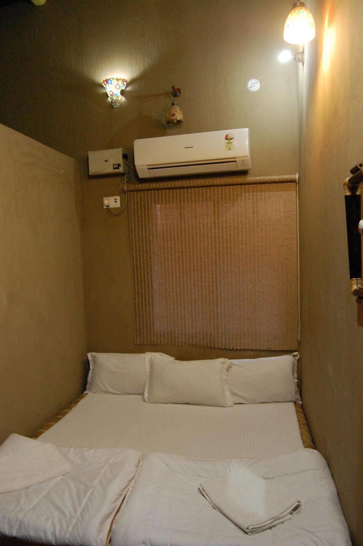 Shri Guest House Варанасі Екстер'єр фото